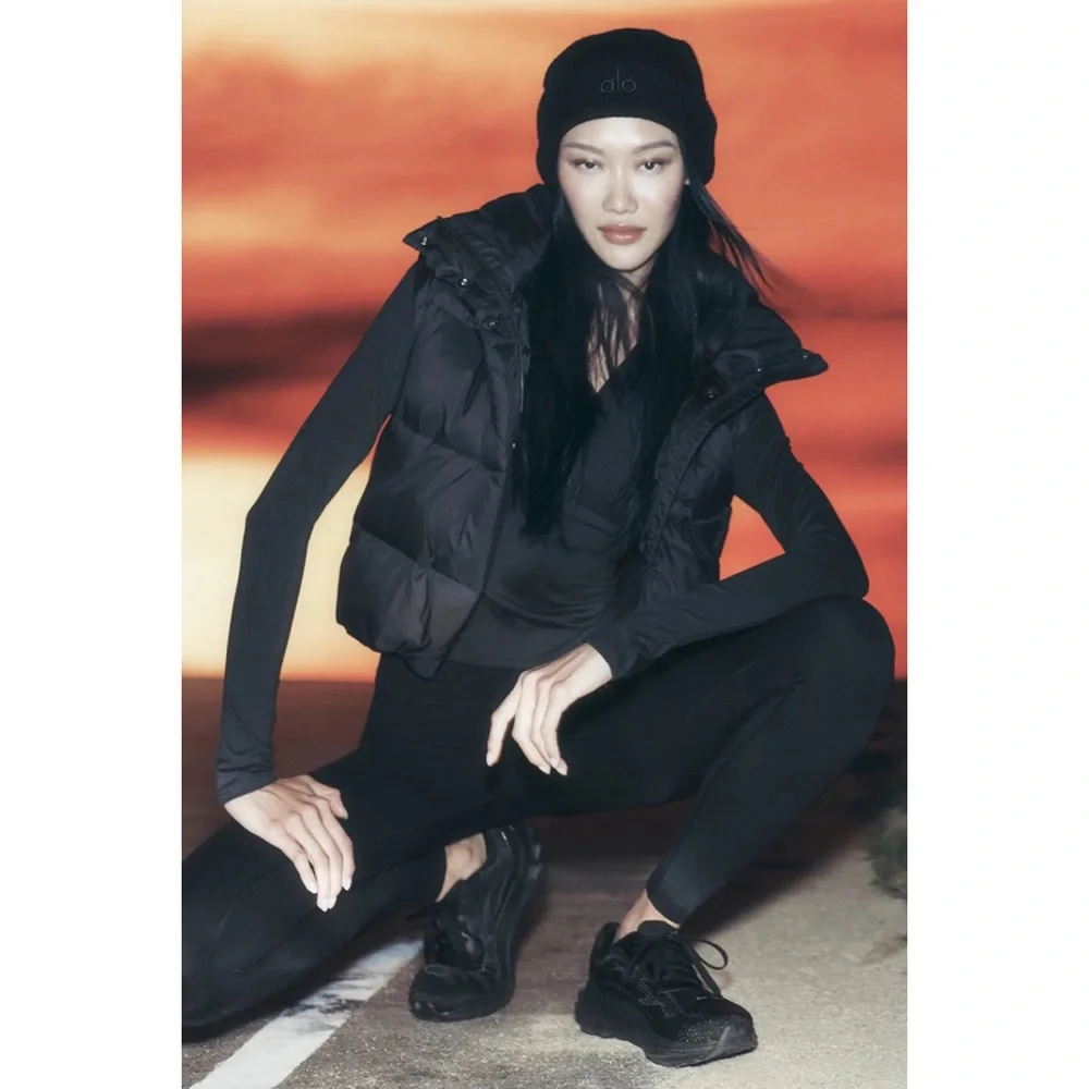 Alo Yoga Gold Rush Puffer Vest Black XXS - Picture 12 of 12